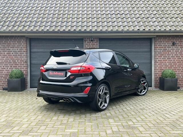 Ford FIESTA ST-3 1.5 Ecoboost 200 PK LED BenO Carplay Keyless