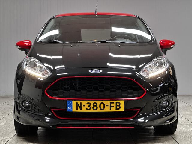 Ford FIESTA 1.0 EcoBoost Black Edition/ DEALER ONDERHOUDEN!/ 3-DRS/ Voorruitverw./ Stoelverw./ 17''LMV/ Keyless/ Clima/ Multi.LEDER.Stuur/ Getint Glas/ Elek.Pakket/ Isofix/ C.V.Afstand.