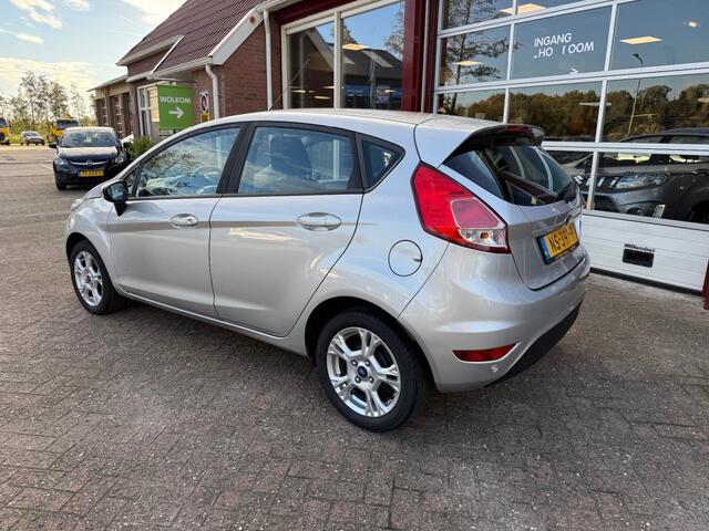 Ford FIESTA 1.0 STYLE ULTIMATE 5-DRS AIRCO/CRUISE/RADIO/PARKEERSENSOREN
