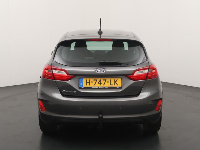 Ford FIESTA EcoBoost 100 pk Titanium | Trekhaak I Automaat I Climate I Parkeersensoren achter | Cruise |