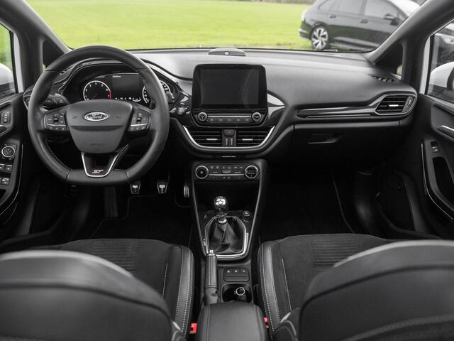 Ford FIESTA 1.5 EcoBoost ST-3 Pano B&O Keyless Winter