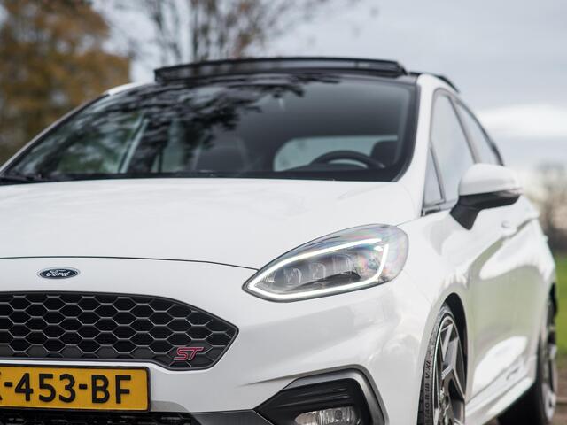 Ford FIESTA 1.5 EcoBoost ST-3 Pano B&O Keyless Winter