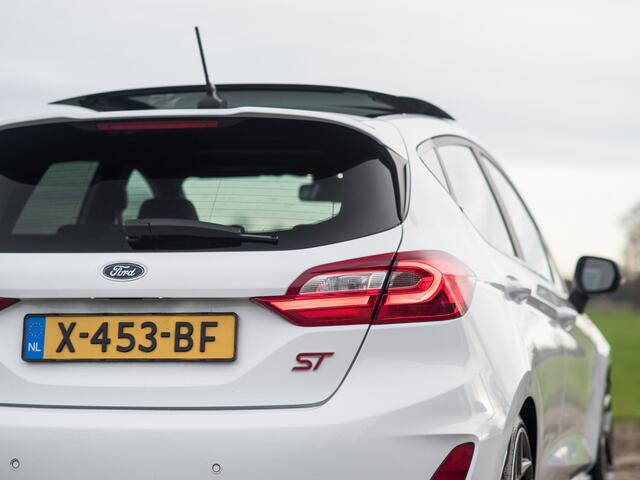 Ford FIESTA 1.5 EcoBoost ST-3 Pano B&O Keyless Winter