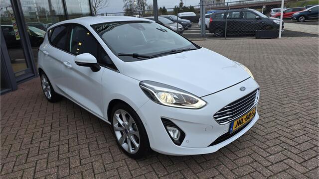 Ford FIESTA 1.0 EcoBoost Titanium**Automaat**Navigatie**Elektrische Inklapbaar Spiegels**Achteruitrij Camera**Lichtmetalen velgen** Perfect in Onderhoud** BOVAG Garantie