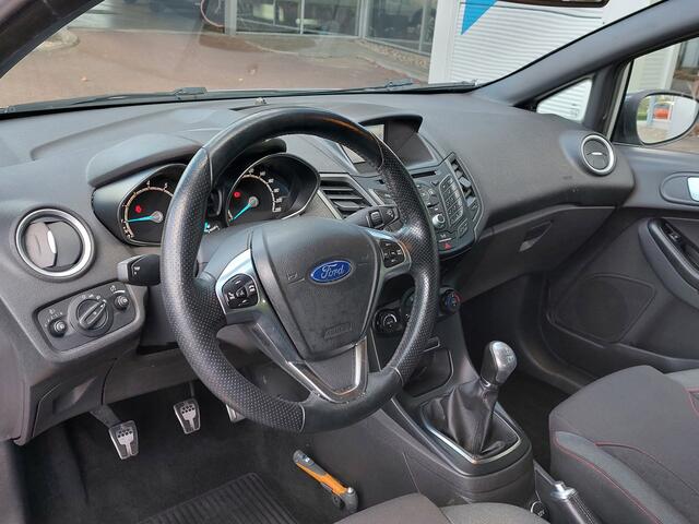 Ford FIESTA 1.0 EcoBoost 101pk ST-Line 5-Deurs | Origineel NL | Navi | Clima | Cruise | Bluetooth Carkit+Streaming | Licht+Regensensor | Pdc+Achteruitrijcamera | Privacy Glass | Mistlampen | 17''lm