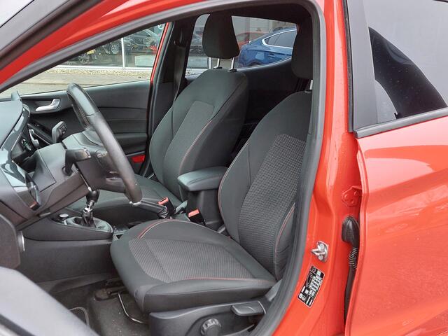 Ford FIESTA 1.0 EcoBoost 101pk ST-Line 5-Deurs | Navi | Apple Carplay+Android Auto | Clima | Cruise | Rijstrook+Lichtsensor | Pdc | Mistlampen | Privacy Glass | 17''lm