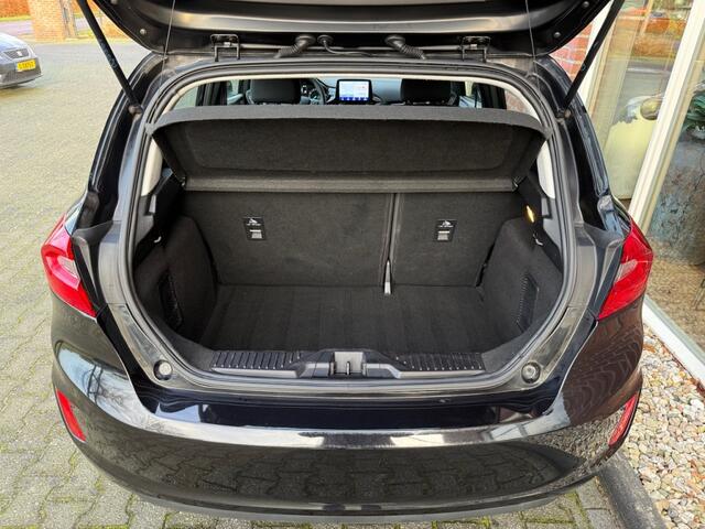 Ford FIESTA 1.0 EcoB. Connected RIJKLAAR / INCL GARANTIE / NAVI / CRUISE / A