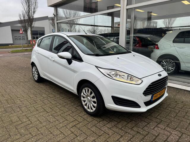 Ford FIESTA 1.0 Style | Airco | Elektrische ramen | Onderhoudsboekjes aanwezig | APK tot 07-01-2027 | NAP |