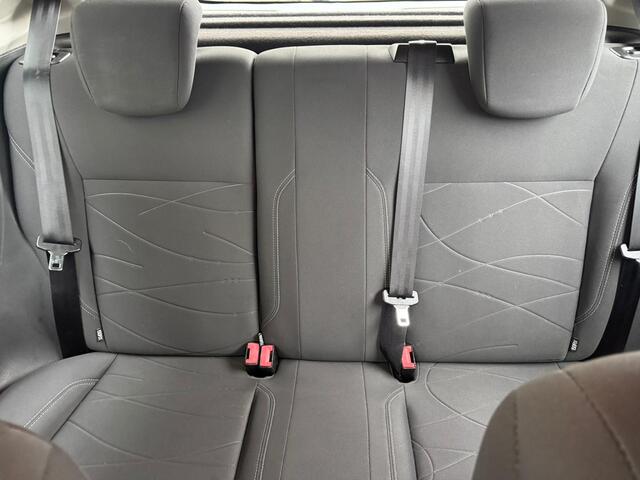 Ford FIESTA 1.0 Style | Airco | Elektrische ramen | Onderhoudsboekjes aanwezig | APK tot 07-01-2027 | NAP |