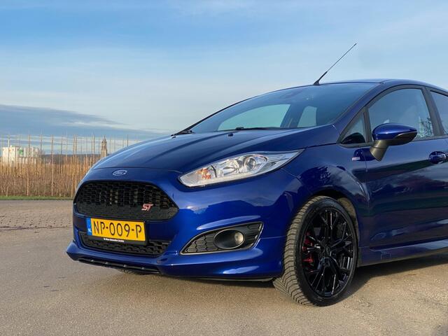 Ford FIESTA 1.0 EcoB. ST Line NIEUWSTAAT
