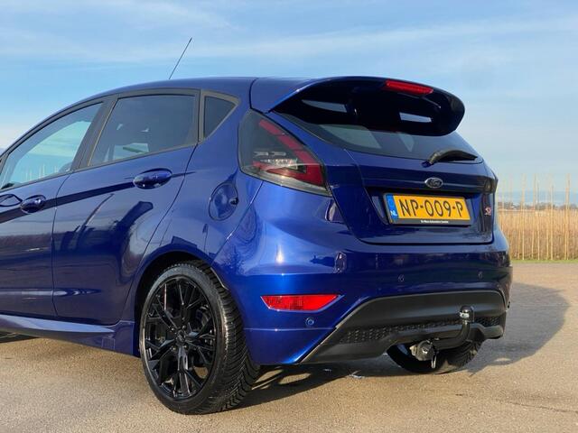 Ford FIESTA 1.0 EcoB. ST Line NIEUWSTAAT