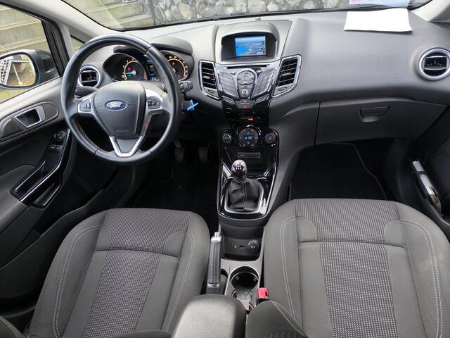 Ford FIESTA 1.0 EcoBoost Titanium Navi, all season banden, LM velgen, Climate en cruise control.