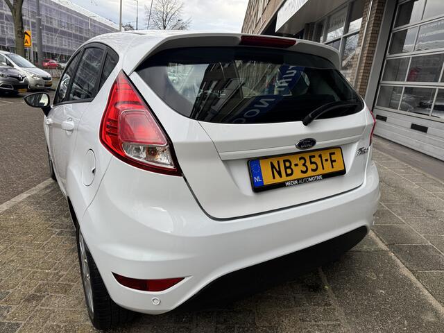 Ford FIESTA 1.0 Style Ultimate 98008KM! NAP | Navigatie | Cruise Control | Parkeersensoren | Lichtmetalen Velgen | Dealeronderhouden |