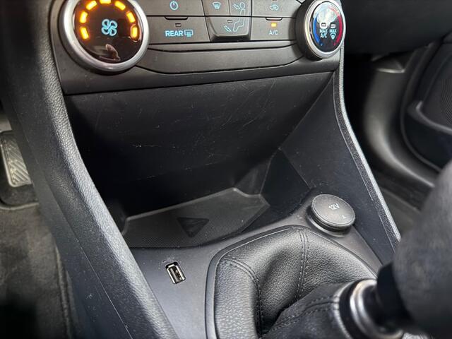 Ford FIESTA 1.0 EcoB. Connected RIJKLAAR / INCL GARANTIE / NAVI / CRUISE / A