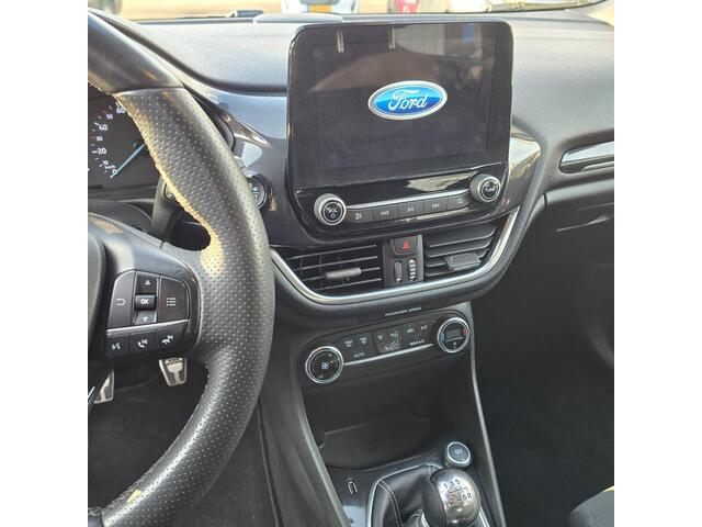 Ford FIESTA 1.0 EcoBoost 74kW 5d ST-line / Navigatie ** Nieuwe distributieriem ****