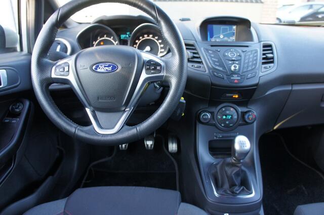Ford FIESTA 1.0 ECOB. ST LINE 1eEIG NIEUWSTAAT DEALER ONDERHOUDEN