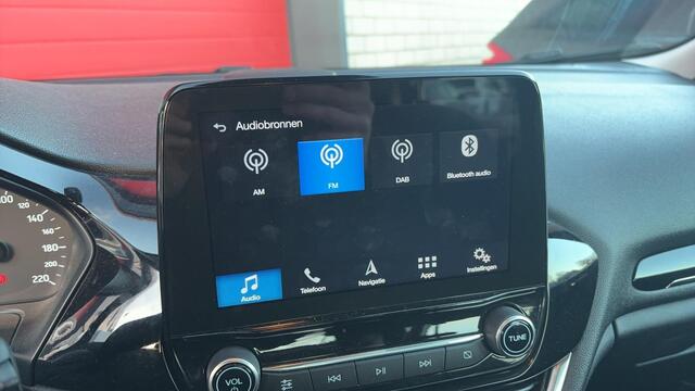 Ford FIESTA 1.1 Trend NWE D-RIEM / CARPLAY / VOORRUITVERW / NAVI / AIRCO / PDC / DAB+ / NL-AUTO