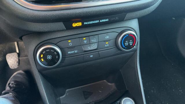 Ford FIESTA 1.1 Trend NWE D-RIEM / CARPLAY / VOORRUITVERW / NAVI / AIRCO / PDC / DAB+ / NL-AUTO