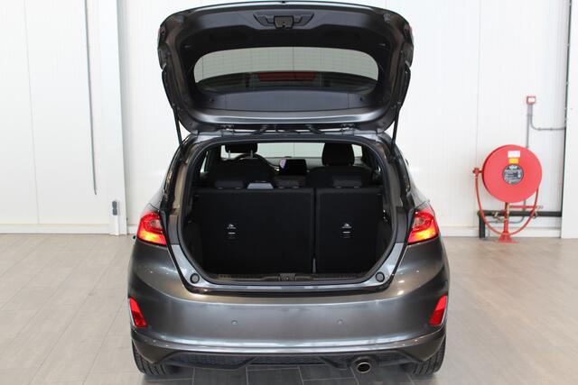 Ford FIESTA 1.0-125pk EcoBoost Mild-Hybrid ST-Line. Luxe, sportieve en goed onderhouden Fiesta ! Autm. airco, Cruise control, Lane assist, 17" Lmv, Parkeersensoren Achter, Metallic lak, Navigatie by Apple/Android, LED verlichting etc.