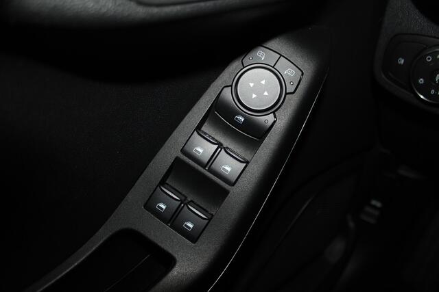 Ford FIESTA 1.0-125pk EcoBoost Mild-Hybrid ST-Line. Luxe, sportieve en goed onderhouden Fiesta ! Autm. airco, Cruise control, Lane assist, 17" Lmv, Parkeersensoren Achter, Metallic lak, Navigatie by Apple/Android, LED verlichting etc.