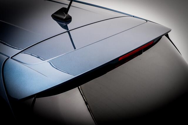 Ford FIESTA 1.0 125 pk EcoBoost Hybrid ST-Line X Automaat | 1 e eigenaar | 22DKM | | Clima | Pdc | Camera | Navi | LMV 17 Inch | Zwarte hemelbekleding |