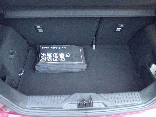 Ford FIESTA 1.0 EcoBoost Titanium - Airco - Navigatie - 6 Bak