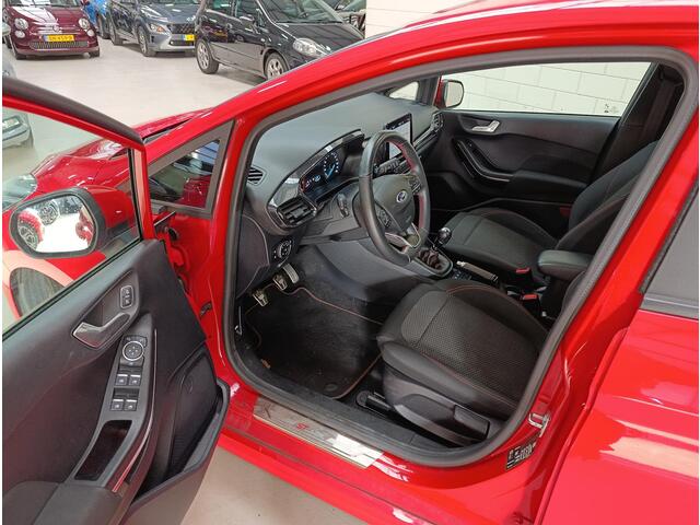 Ford FIESTA 1.0 EcoBoost ST-Line Airconditioning (automatisch) |Audiosysteem | Cruise control | Parkeer sensoren |Led verlichting