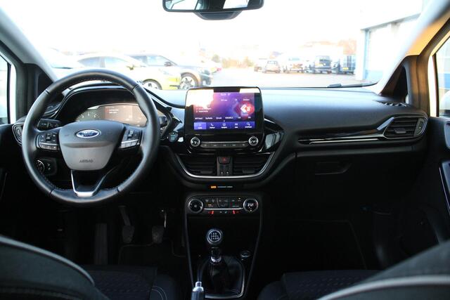 Ford FIESTA 1.0 EcoBoost Titanium | B&O Audio | Parkeersensoren | Stoelverwarming + Stuurverwarming | Camera | LED |