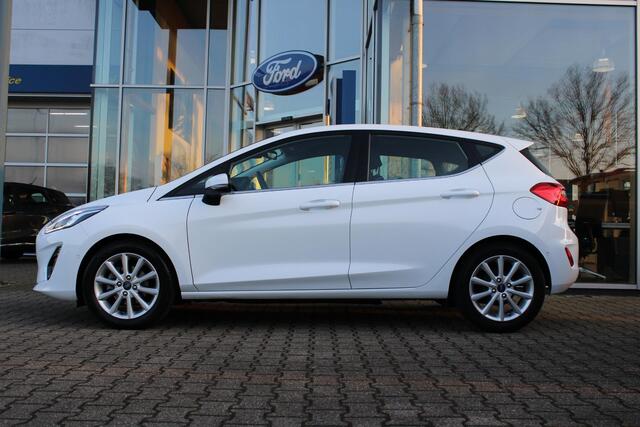 Ford FIESTA 1.0 EcoBoost Titanium | B&O Audio | Parkeersensoren | Stoelverwarming + Stuurverwarming | Camera | LED |