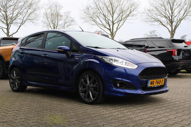 Ford FIESTA 1.0 EcoBoost ST Line | Trekhaak | Dealeronderhouden | Climate Control | Camera | Cruise Control | Navigatie | Lichtmetalen Velgen | Spoiler |