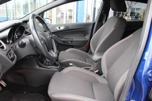 Ford FIESTA 1.0 EcoBoost ST Line | Trekhaak | Dealeronderhouden | Climate Control | Camera | Cruise Control | Navigatie | Lichtmetalen Velgen | Spoiler |