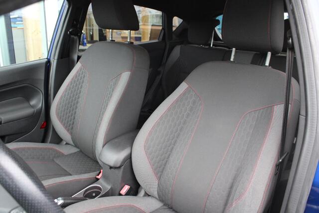 Ford FIESTA 1.0 EcoBoost ST Line | Trekhaak | Dealeronderhouden | Climate Control | Camera | Cruise Control | Navigatie | Lichtmetalen Velgen | Spoiler |