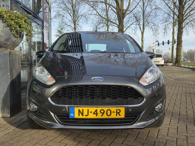 Ford FIESTA 1.0 Style Ultimate | Navigatie | LM Velgen | PDC voor + achter | Trekhaak |