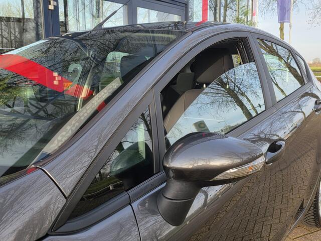 Ford FIESTA 1.0 Style Ultimate | Navigatie | LM Velgen | PDC voor + achter | Trekhaak |
