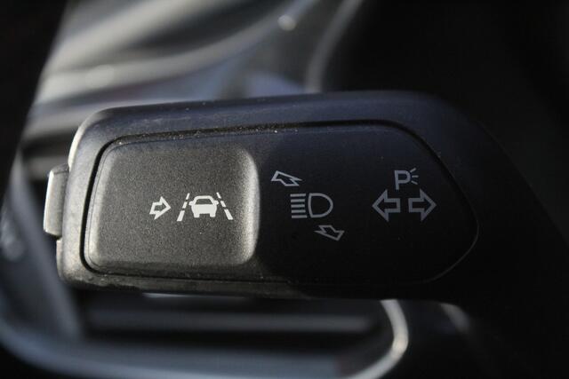 Ford FIESTA 1.0 EcoBoost ST-Line//Navi!!