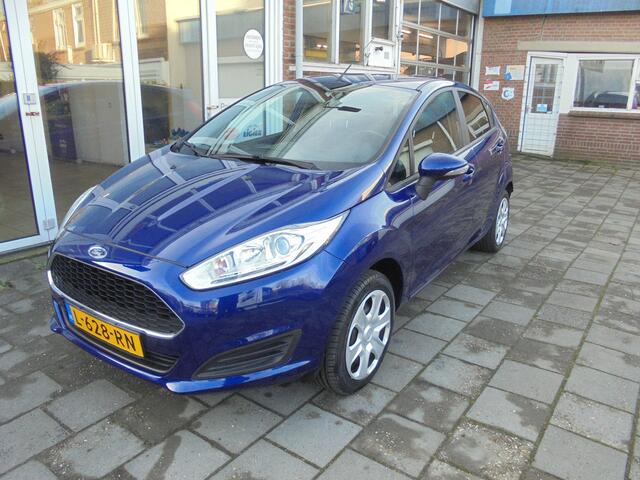 Ford FIESTA 1.0 Style Airco, Parkeersensoren achter, Handsfree Systeem, Boordcomputer, Audiosysteem