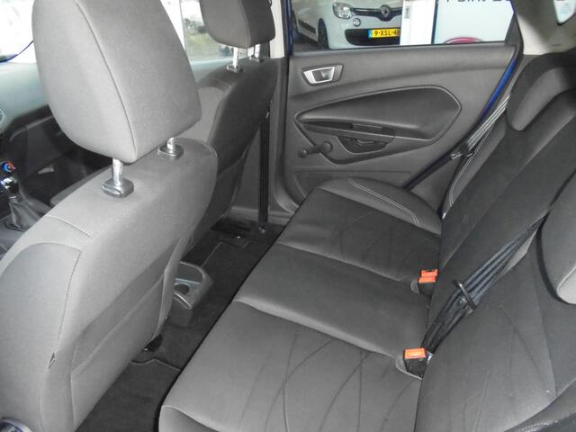 Ford FIESTA 1.0 Style Airco, Parkeersensoren achter, Handsfree Systeem, Boordcomputer, Audiosysteem