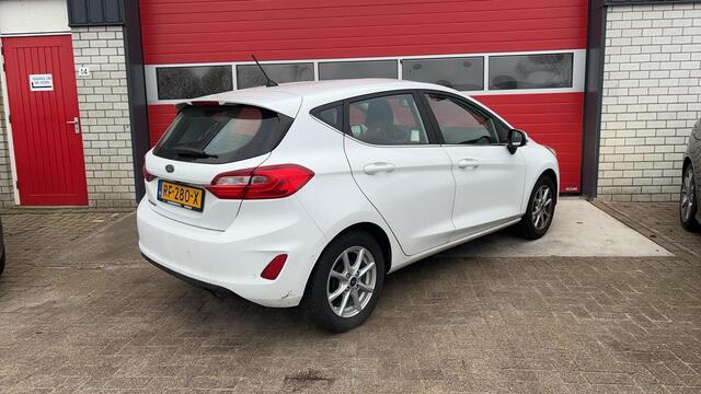 Ford FIESTA 1.0 EcoBoost Titanium 1STE EIG / ADAPTIEVE CRUISE / CAMERA / CARPLAY / DAB+ / VOORRUIT VERWARMING / NL-AUTO