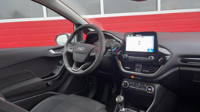 Ford FIESTA 1.0 EcoBoost Titanium 1STE EIG / ADAPTIEVE CRUISE / CAMERA / CARPLAY / DAB+ / VOORRUIT VERWARMING / NL-AUTO