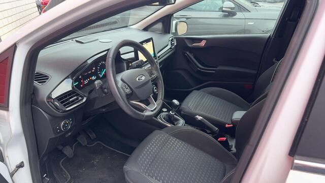 Ford FIESTA 1.0 EcoBoost Titanium 1STE EIG / ADAPTIEVE CRUISE / CAMERA / CARPLAY / DAB+ / VOORRUIT VERWARMING / NL-AUTO