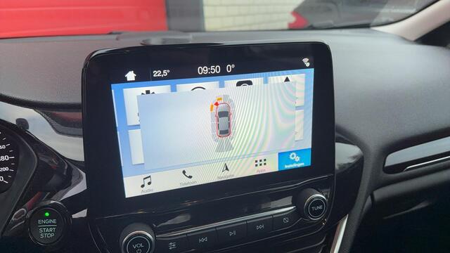 Ford FIESTA 1.0 EcoBoost Titanium 1STE EIG / ADAPTIEVE CRUISE / CAMERA / CARPLAY / DAB+ / VOORRUIT VERWARMING / NL-AUTO