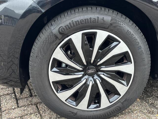 Ford FIESTA 1.0 EcoBoost Hybrid Titanium 125pk | Cruise Control | Parkeersensoren achter | Apple Carplay/Android auto | Navigatie | Climate control