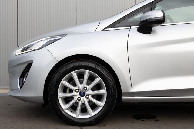 Ford FIESTA 1.0 EcoBoost Titanium X stuurwielverw. / carplay / voorruitverw. / bomvolle auto