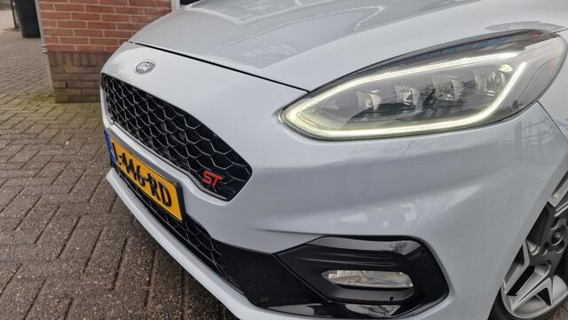 Ford FIESTA 1.5 EcoB. ST-3, Panoramadak, 200 PK, Verwarming