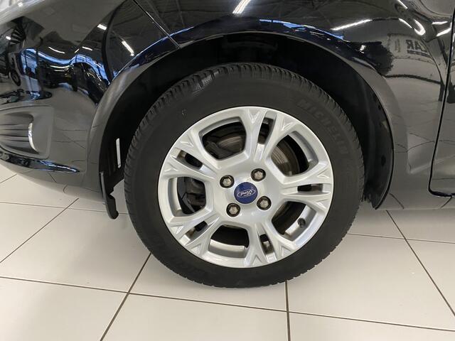 Ford FIESTA 1.0 Style Ultimate Airco /Navigatie / 5 DRS /lichtmetalen velgen