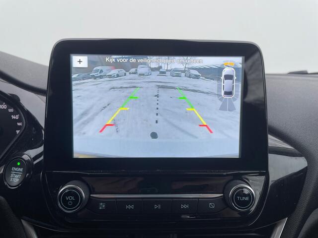 Ford FIESTA EcoBoost Titanium | Trekhaak | Adapt. Cruise | Verwarmde Voorruit | Camera | 4 seiz. banden | B&O Audio |