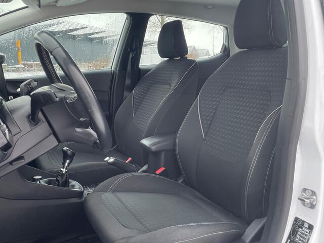 Ford FIESTA EcoBoost Titanium | Trekhaak | Adapt. Cruise | Verwarmde Voorruit | Camera | 4 seiz. banden | B&O Audio |