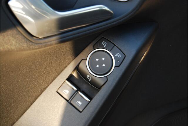 Ford FIESTA 1.1 Trend NAVIGATIE | APPLE/ANDRIOD | PARK.SENSOREN | BLUETOOTH | DEALER.OND | LM VELGEN