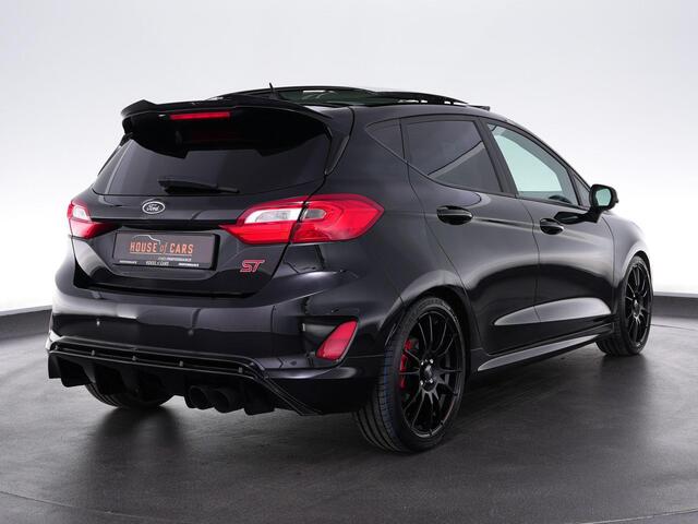 Ford FIESTA ST-3 1.5 200pk PERFORMANCE PACK Milltek|sper diff|launch control|panoramadak|18" O.Z velgen|Maxton|B&O|winterpakket|full LED koplampen|Apple carplay|