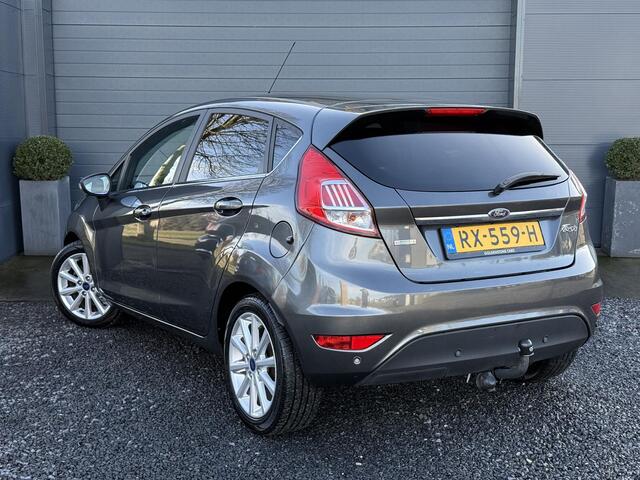 Ford FIESTA 1.0 EcoBoost Titanium Navi,Trekhaak,Clima,Cruise,Pdc,5 Deurs,Lm velgen,D-riem recent vv,Nieuwe Apk bij Aflevering